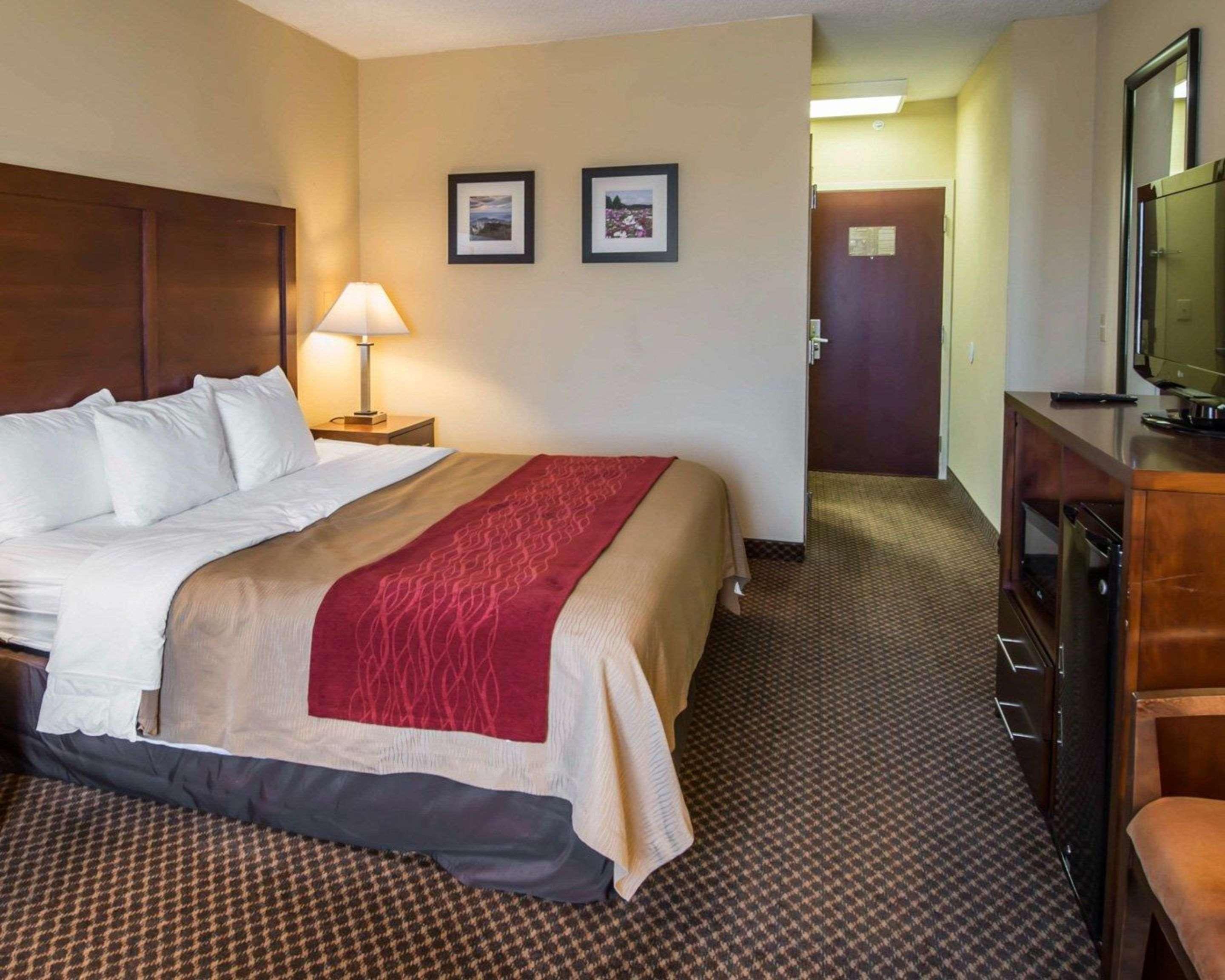 Comfort Inn & Suites Morganton Exterior photo